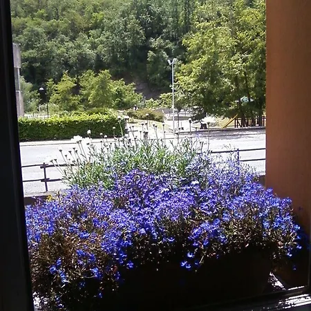 Fontanabuona Hostal *