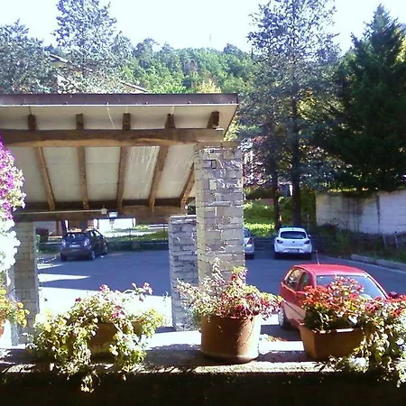 Fontanabuona Hostal *